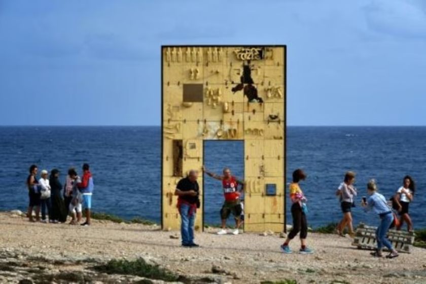 Más de 40 migrantes mueren en naufragio cerca de la costa de Italia