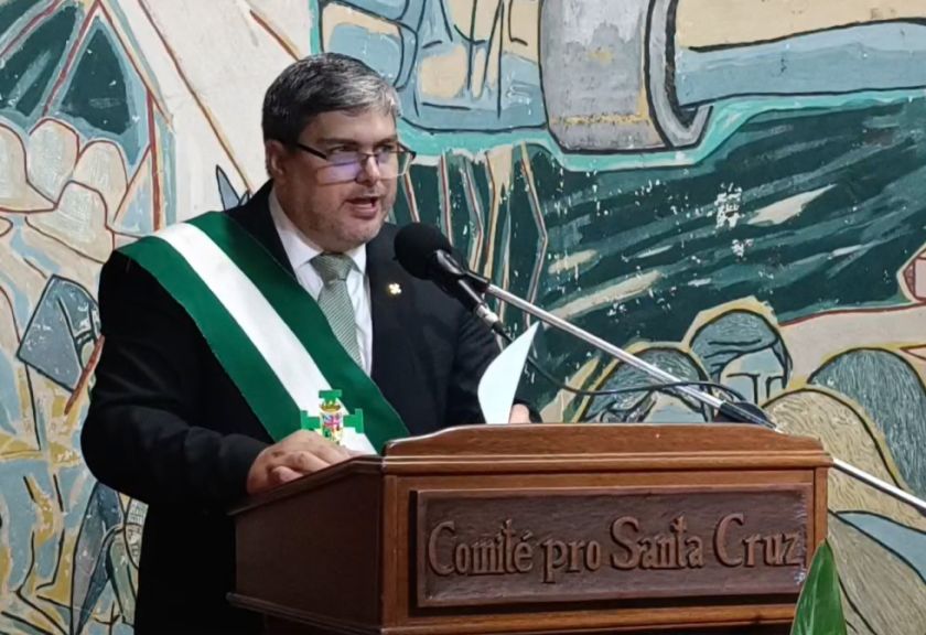 Jura al cargo el nuevo presidente cívico de Santa Cruz y apuesta por el diálogo