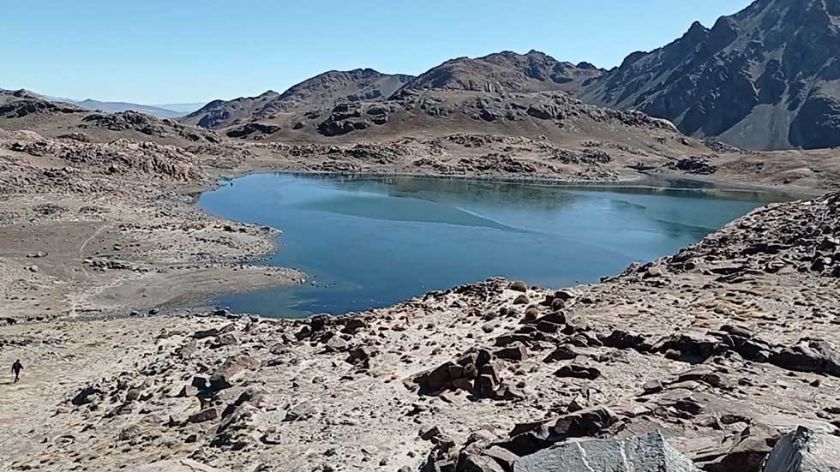 Buscan frenar explotación minera cerca de las lagunas
