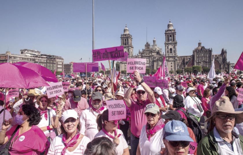 Protestan contra reforma electoral en México