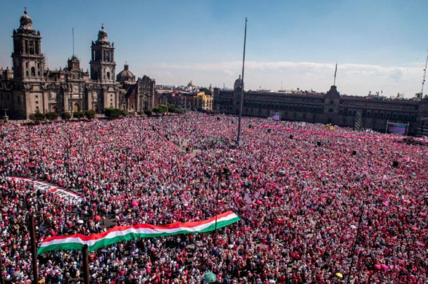 Decenas de miles van en contra de la reforma electoral en México