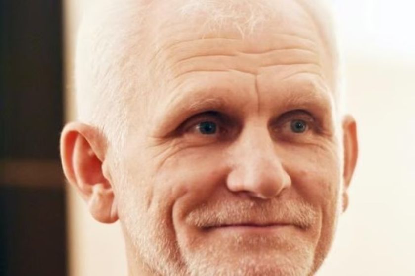 Un tribunal bielorruso condena a Bialiatski, Nobel de la Paz, a 10 años de cárcel