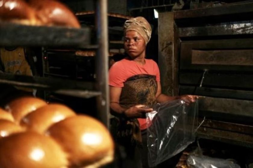 Los precios mundiales de los alimentos siguieron a la baja en febrero, según la FAO