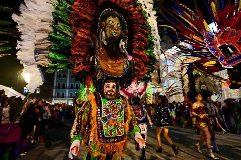 Un carnaval mexicano evoca la influencia de españoles