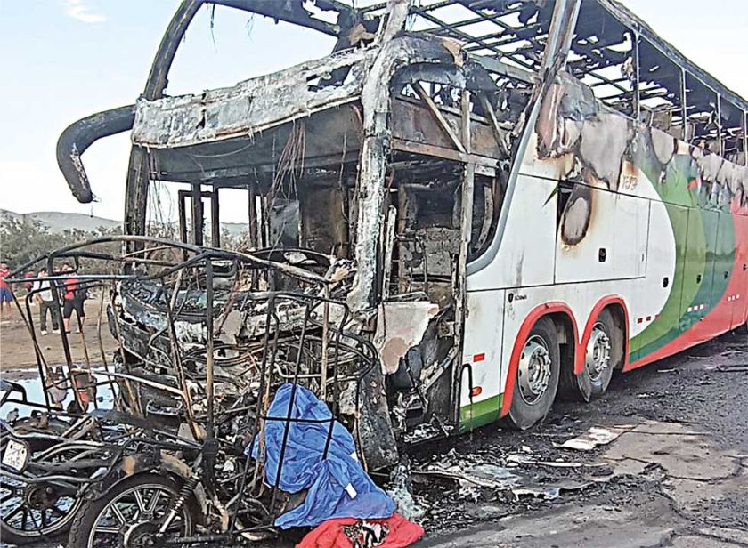Al menos 13 fallecidos por choque en Áncash