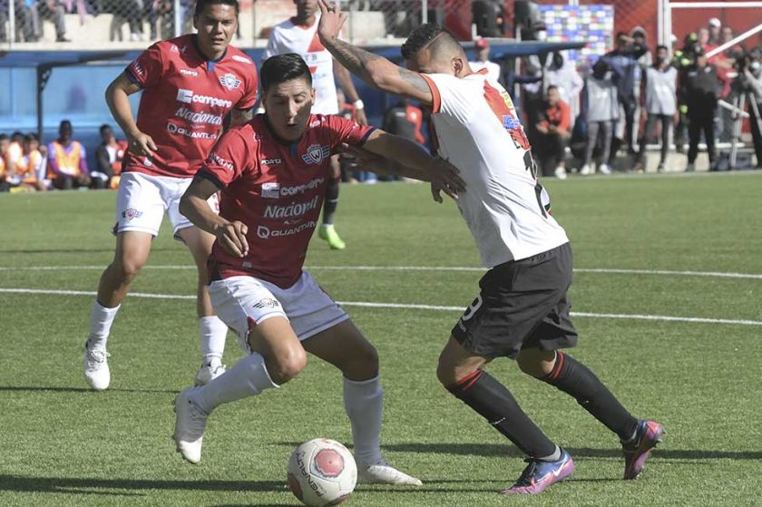Wilstermann arranca un empate en El Alto