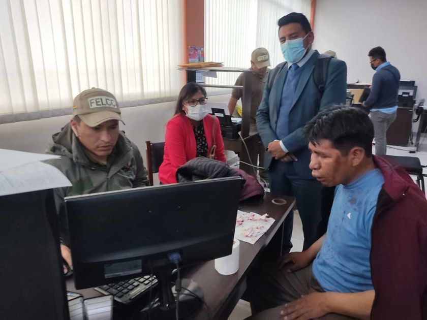 Aprehenden a dirigentes del MAS por la golpiza al diputado Colque
