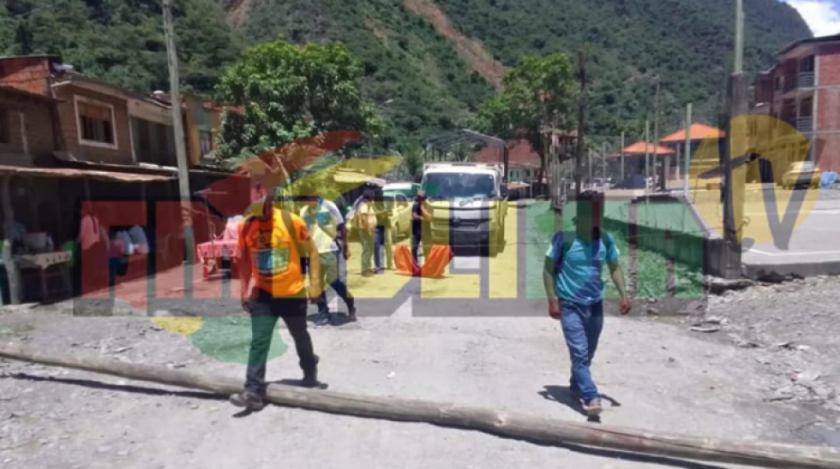 Cocaleros de Chamaca impiden a Evo Morales llegar a La Asunta y él promete volver en helicóptero