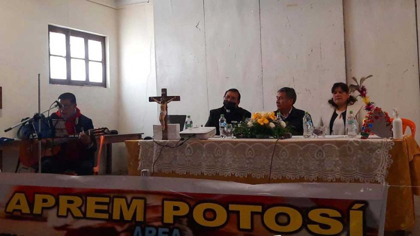Realizan encuentro pedagógico pastoral en Potosí