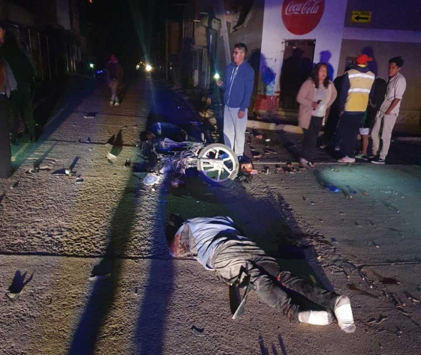 Chofer de vehículo choque contra un motociclista y fuga del lugar