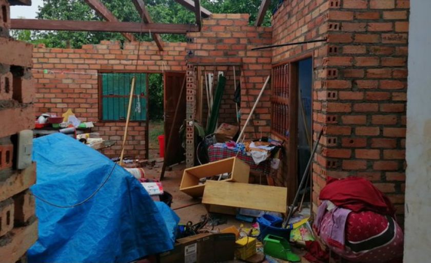 Fuertes vientos dejan sin techo a viviendas en Bella Vista, Beni