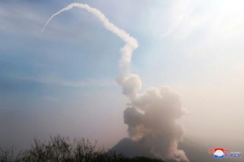 El líder norcoreano Kim dirigió una simulación de "contraataque nuclear"