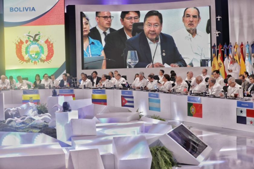 El presidente Luis Arce aboga por el multilateralismo y advierte de amenazas a “las democracias populares”