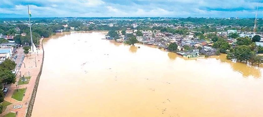 Cobija afronta la mayor inundación en ocho años