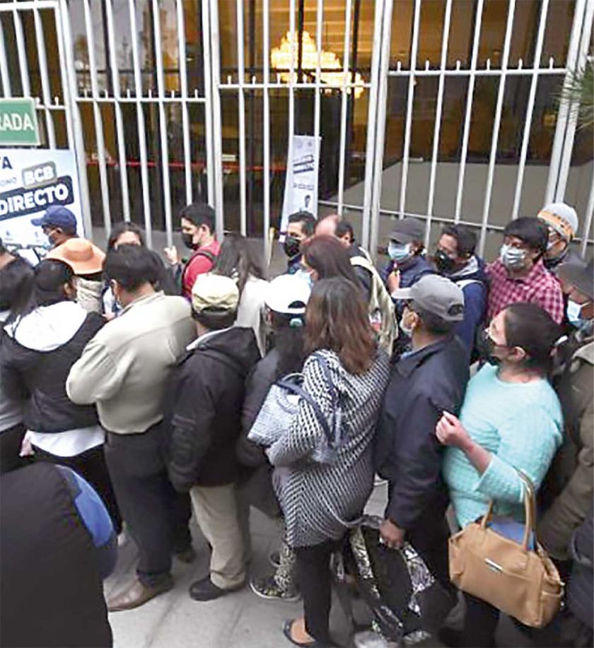 El BCB programa venta de dólares para abril y mayo
