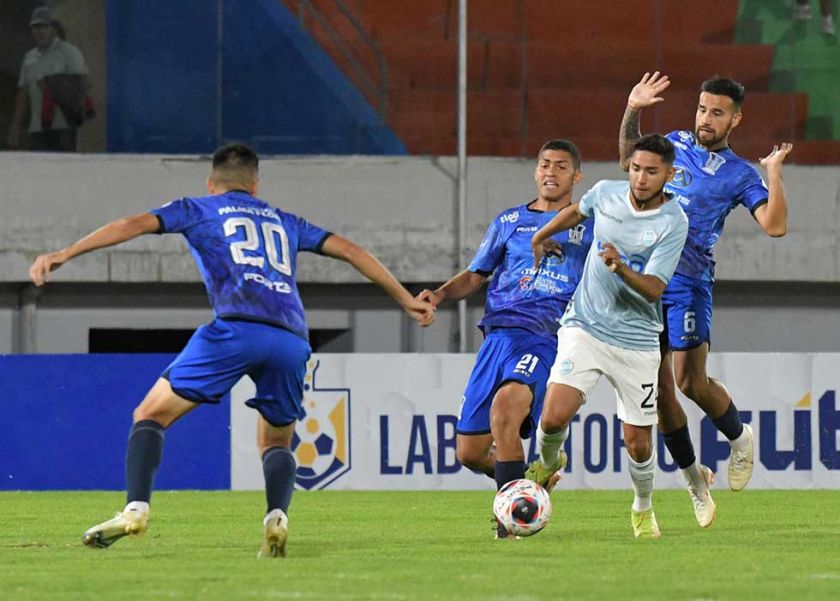 Aurora vence a Palmaflor con gran remontada