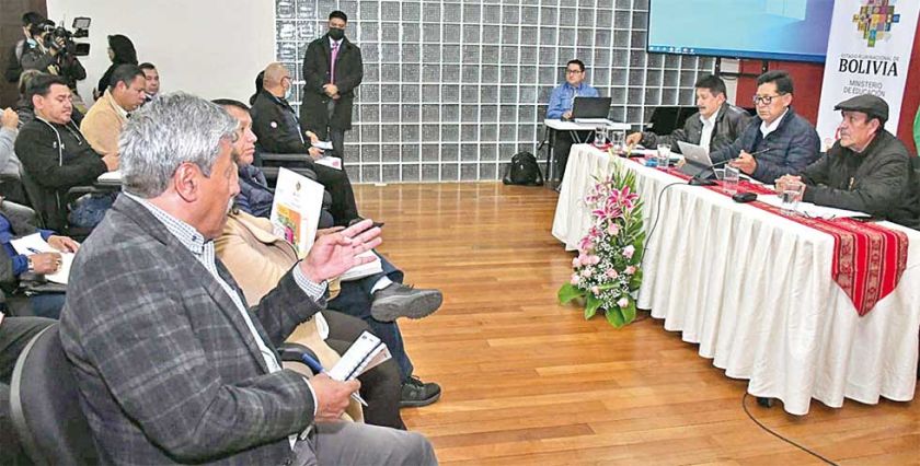 Educación instruye “flexibilidad” en aplicación de malla curricular