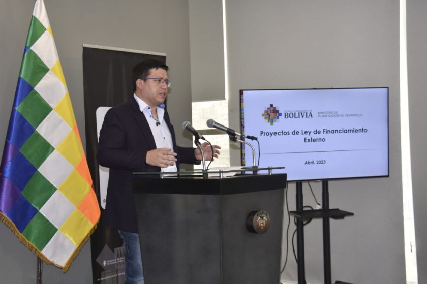 Ejecutivo envía al legislativo dos proyectos de inversión pública con financiamiento externo de $us 160 millones