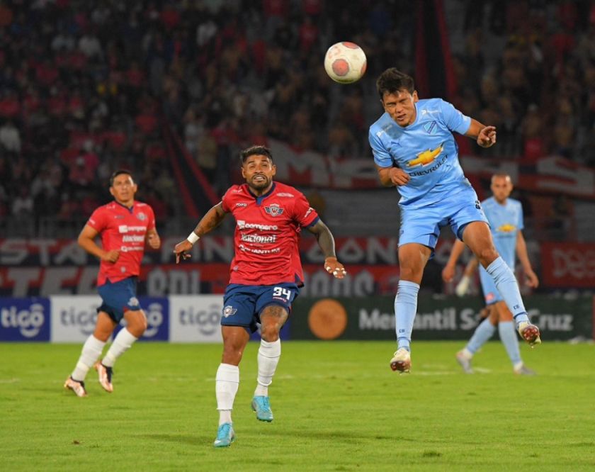 Bolívar busca seguir el compás del puntero