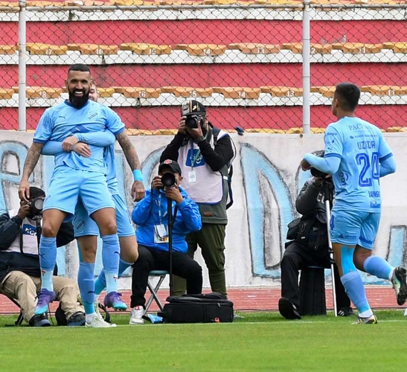 Bolívar barre con Vaca Díez