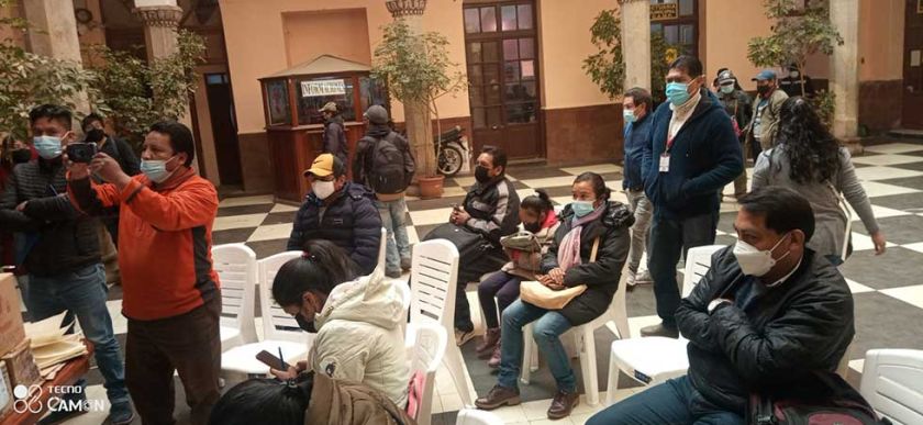 Padres presionarán al Concejo para aprobar desayuno caliente