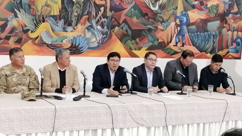 El Gobierno anuncia plan ‘drástico’ con militares contra el desvío de combustible