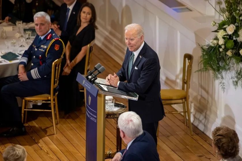 Biden celebra la paz en Irlanda y la relación especial entre ambos países
