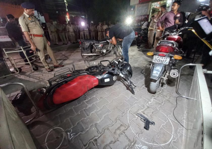 Asesinan a tiros y frente a las cámaras a un conocido expolítico en la India