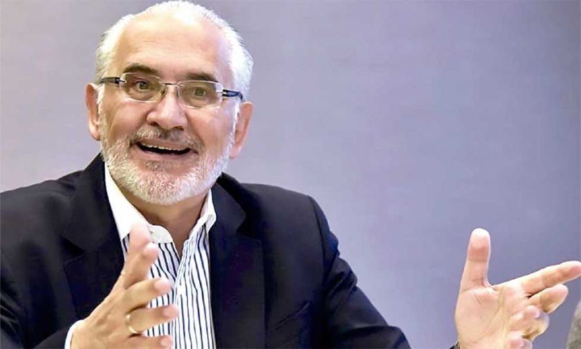 Mesa llama a completar  millón y medio de firmas 