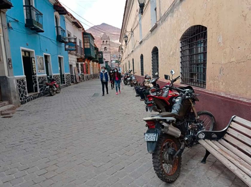 Retirarán motos estacionadas en los lugares no autorizados