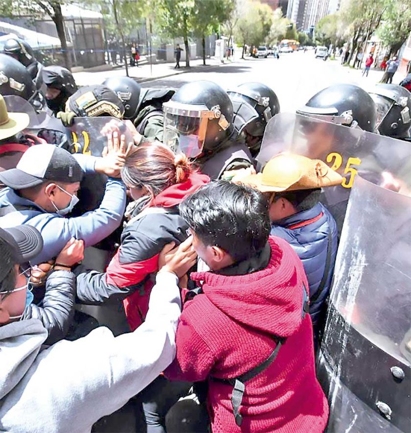 Maestros advierten con paro de 72 horas para esta semana