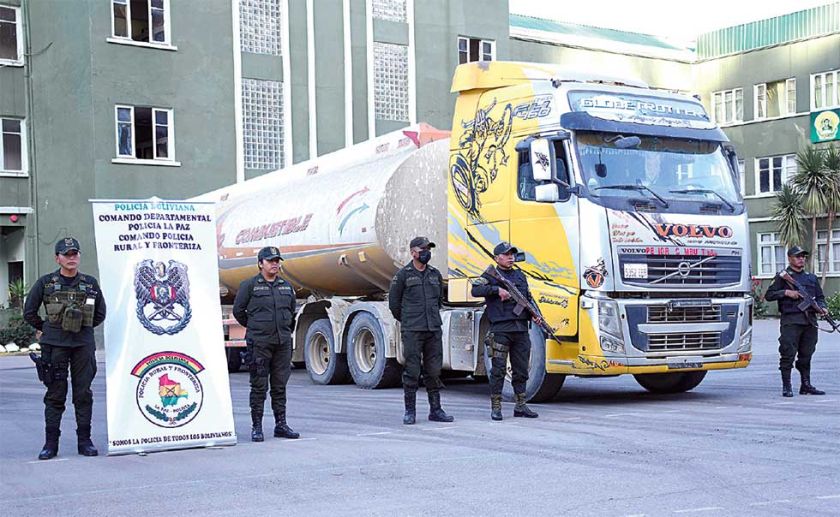 Policía aprehende a 29 personas por contrabando de combustible
