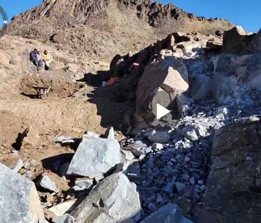 Cierran minas ilegales cercanas a las lagunas utilizando dinamita
