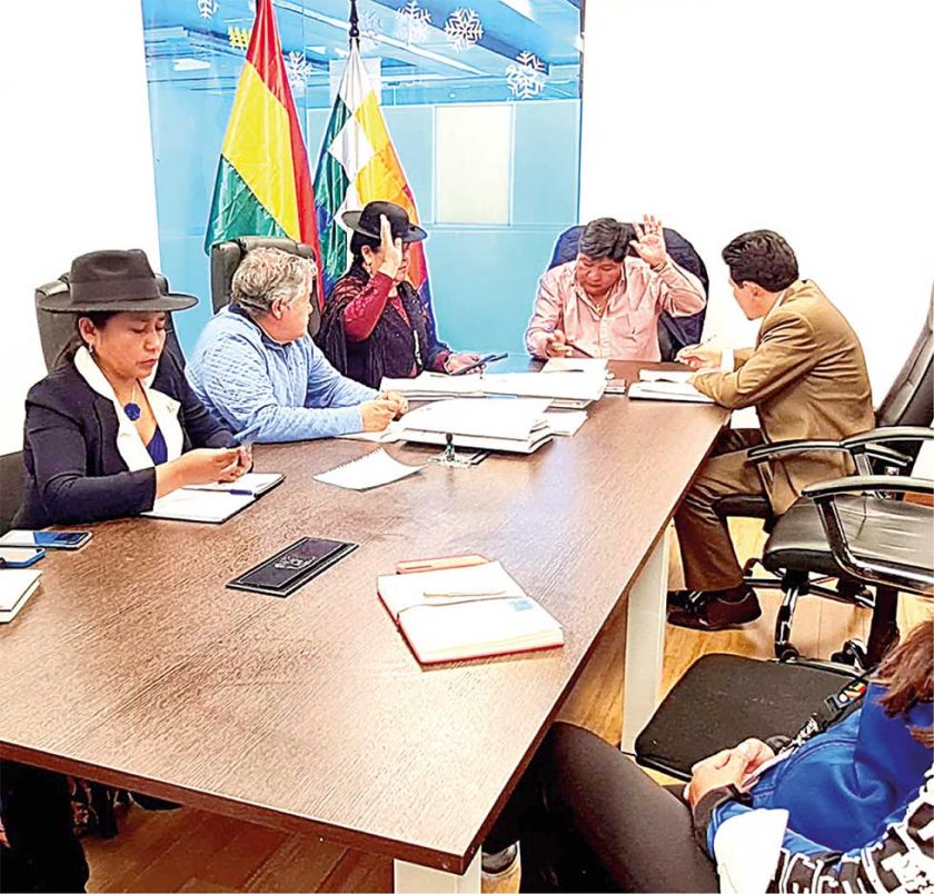 Aprueban 4 créditos por más de $us 219 millones