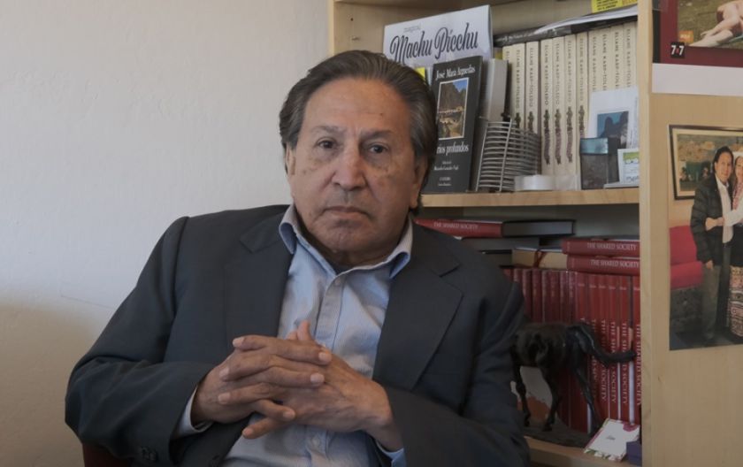 Alejandro Toledo se entrega a la Justicia estadounidense para ser extraditado