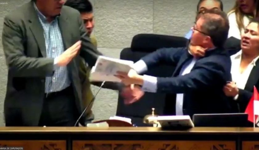 Votación por 'Ley del Oro' termina en desorden, pero ya fue aprobada en grande