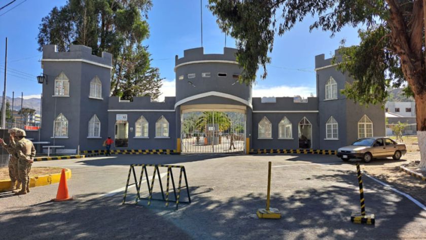 La Paz: Relevan al Comandante del Colegio Militar por la investigación de la caída de los cadetes