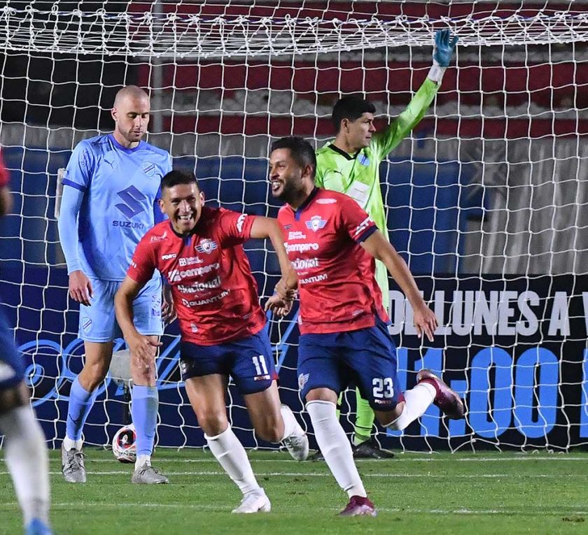 Wilstermann reduce a Bolívar en La Paz