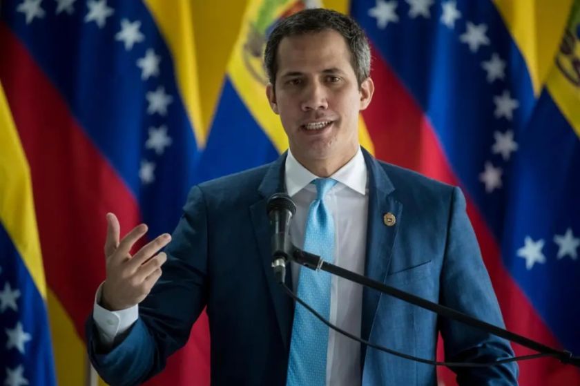 Guaidó pide a asistentes a foro en Bogotá que “alcen la voz” contra Maduro