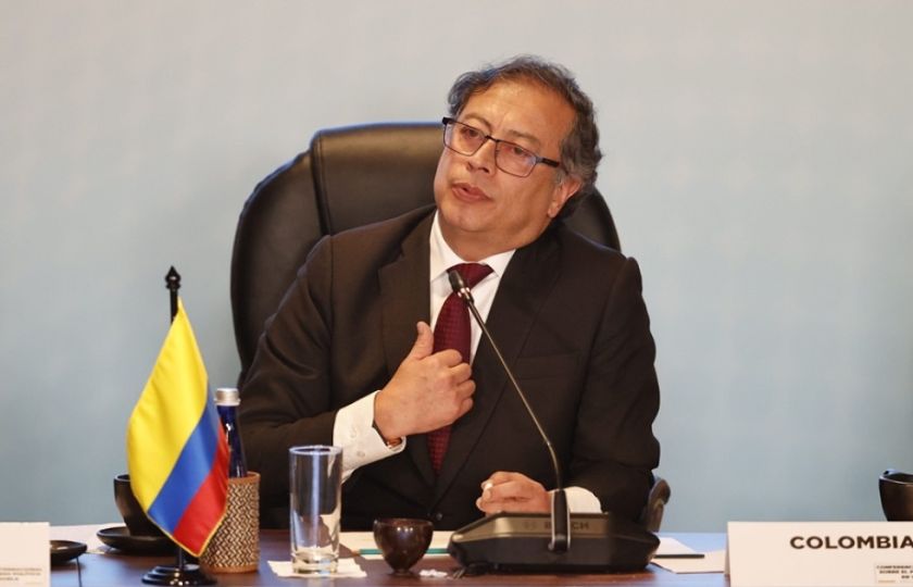 Petro cambia a siete de sus ministros, entre ellos los de Hacienda y Salud