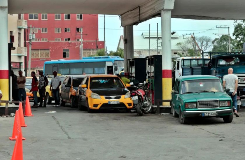 La escalada de la crisis de combustible paraliza a Cuba poco a poco
