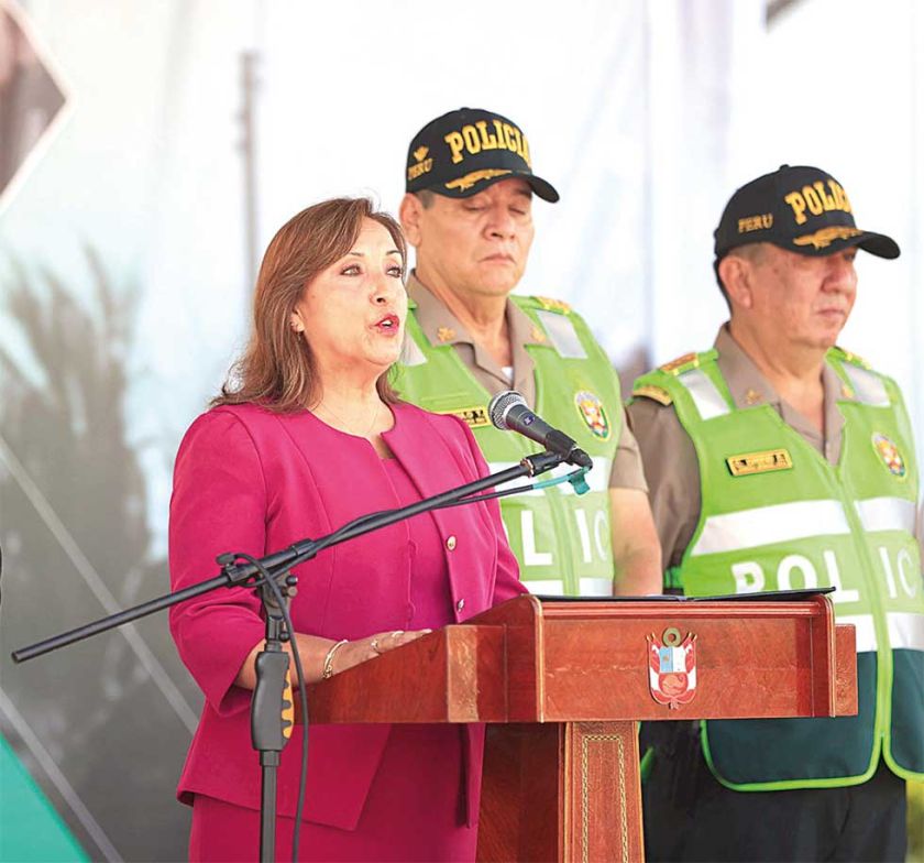 Dina Boluarte culpa a los migrantes por criminalidad en Perú