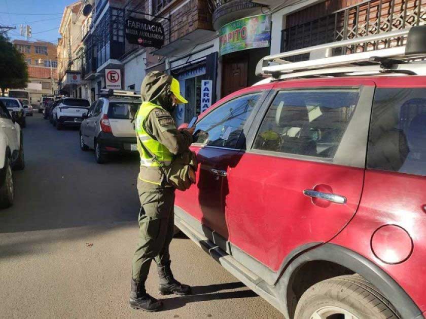 Pago por infracciones migra de las UFVs a Bolivianos