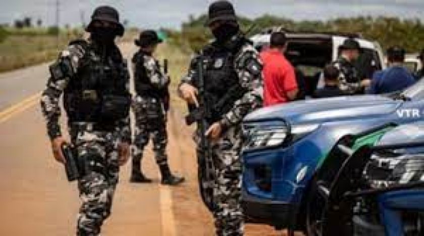 Cuatro mineros mueren en un tiroteo con policías en tierra Yanomami de Brasil