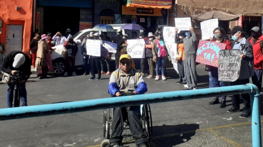 La Paz: Expulsan a colegiales que agredieron a sus compañeros discapacitados