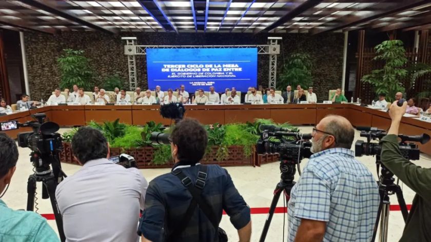 El Gobierno de Colombia y ELN retoman el diálogo con la meta de un cese al fuego