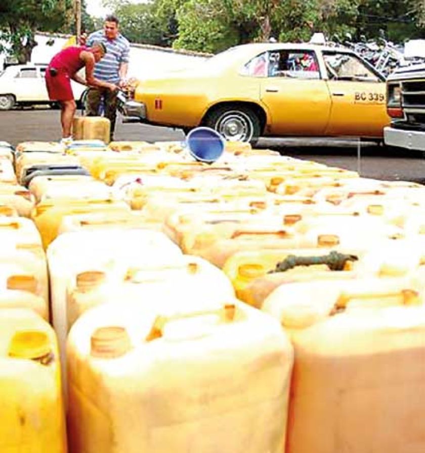 Incautaron 100 mil litros  de gasolina en Venezuela