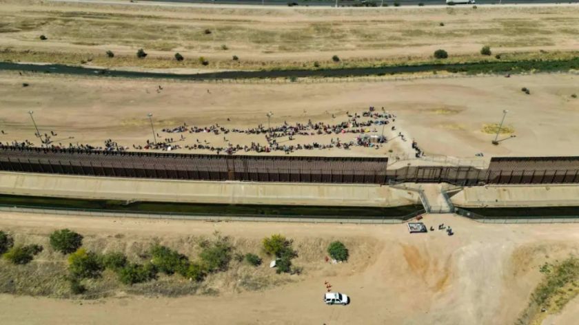 EE.UU. promulga una nueva norma que restringe el acceso al asilo en la frontera con México