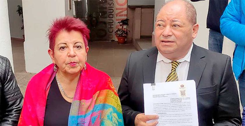 Exministros contra YPFB, que desmiente denuncia