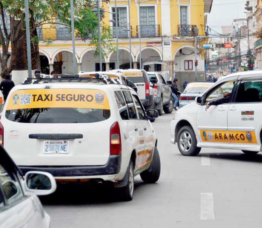 Socializan implementación del “Taxi Seguro” en Potosí
